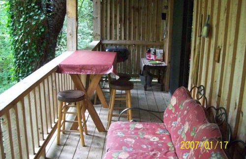 Garden of Eden Cabins - Photo 4