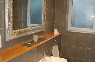 Beautiful, Modern Villa 5 mins walk from the Stunning Bay at Trearddur - Photo 15