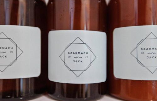 Downtown | Gorgeous | Pet Friendly! - Photo 20