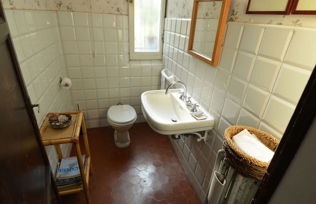 Furry Frinds With Family Home - Photo 19