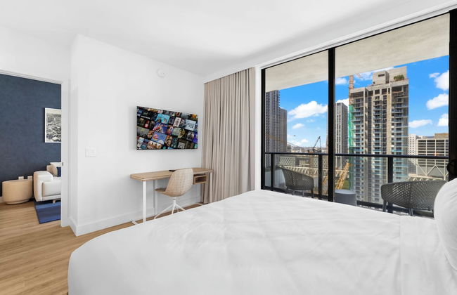 Luxury Condos in Downtown Miami - Photo 37