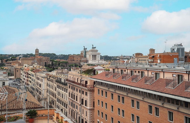 JOIVY Exclusive 2-Bedroom Villa with Private Garden - 5 minutes from the Colosseum - Photo 84