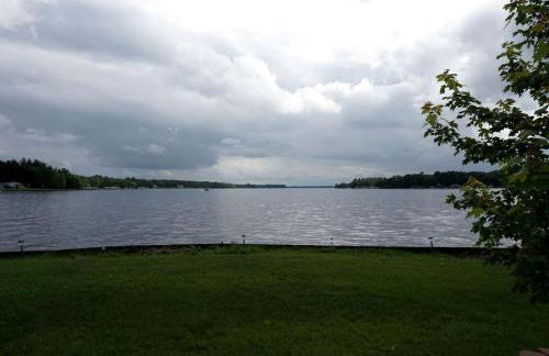 Spacious Family Cabin on Stunning Wixom Lake near Midland, Michigan - Foto 22