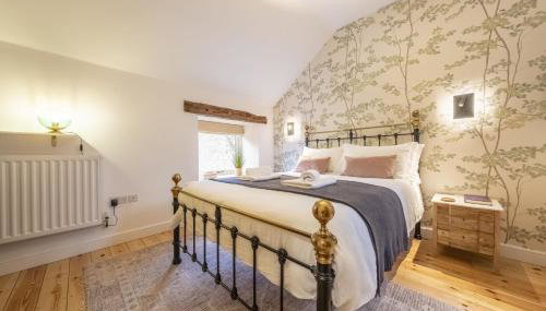 Swallows Nest - Photo 5