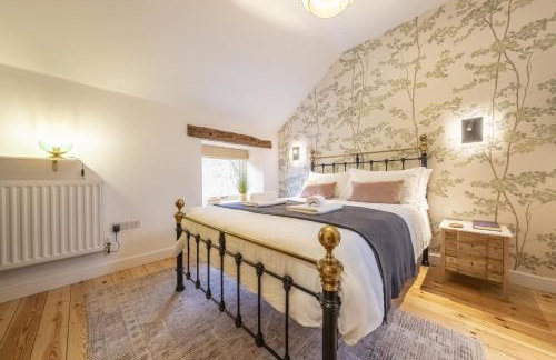 Swallows Nest - Photo 5