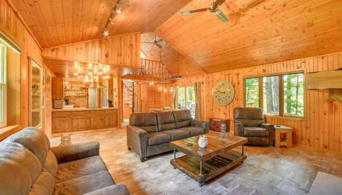 Pembine Cabin with Expansive Yard, Fire Pit and Grill! - Foto 5