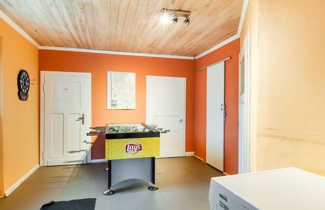 Tranquil Holiday Home With Private Garden - Photo 26