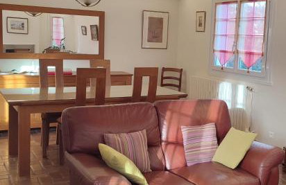 Maison classée 3 étoiles, grand jardin clos au calme Proche centre ville, 10 min des plages - Foto 7