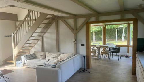 Beautiful family home - Photo 2