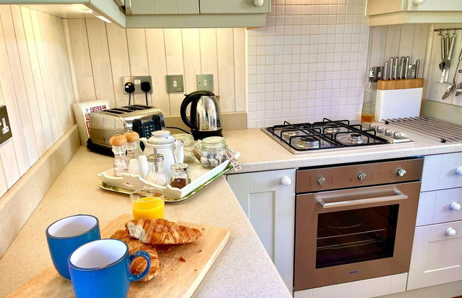 Holiday Lettings Beech Lodge - Stunning 6-bed King - Foto 19