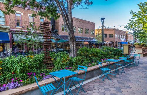 Elegant Loft-style Retreat in Old Firehouse Alley - Foto 35