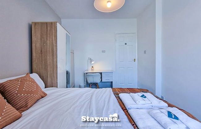 White Cozy House With Pool Table Game Room - Photo 47