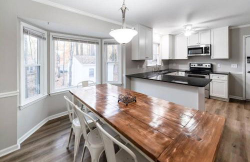 4BR Kid Friendly Fenced in Yard Playset - Foto 5