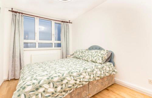 Central London 2-Bed Apartment with Balcony & London Eye & Big Ben Views - Photo 5