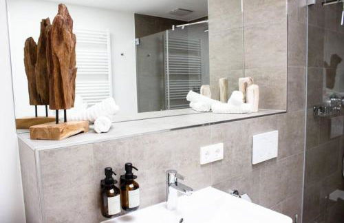 Luxuriöses Neubau-Apartment mit e-Lade Parkplatz - Foto 24