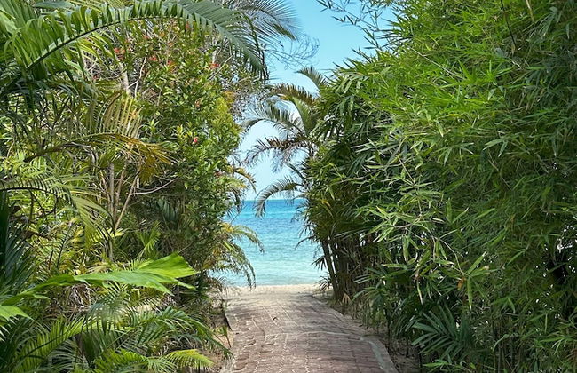 Beachside 3-bedroom Townhouse w Private Pool at 70 Meters From Beach - Foto 19