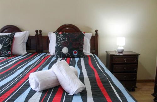 Waterfall House - Photo 16