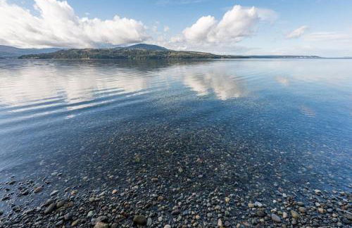 Waterfront Retreat with Fireplace, Hot Tub & Sauna - Foto 50