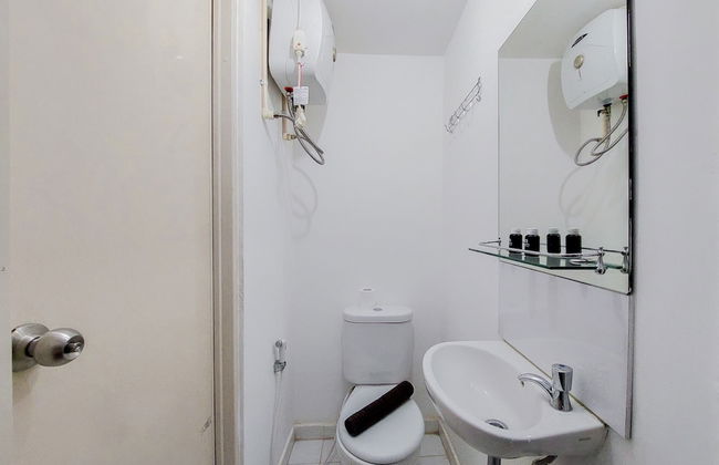 Cozy And Minimalist Studio (No Kitchen) At Aeropolis Apartment - Foto 6