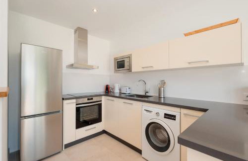 Holiday home with large sunny terrace, Costabella - Foto 20