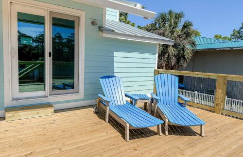 Spacious house- Deep Water Dock Pool Golf Cart Rental available - Foto 30