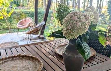 Modern bungalow with direct lake access and fireplace - Photo 10