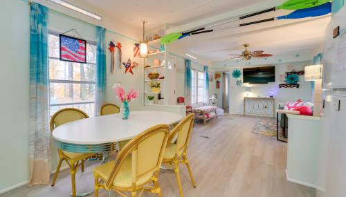 12 Mi to Skiing Manistee Lake Cottage with Fire Pit - Foto 4