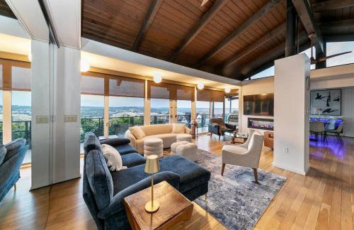 Mt Adams Lookout with Best City View and Parking - Foto 1