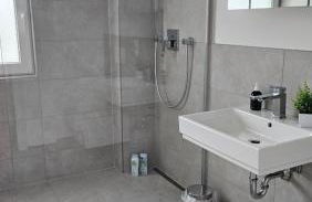 BeMa Apartments Hallstadt - ruhig, zentral mit Balkon, mit Parkplatz und in Nähe von Bamberg - AS5 One - Foto 15