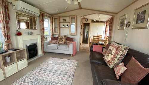 Rew Farm Country and Equestrian Accommodation - Sunset Lodge - Foto 4