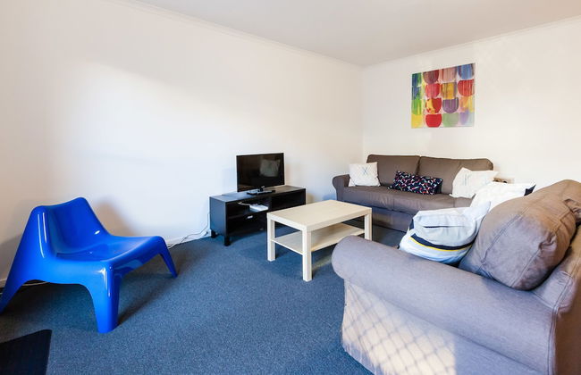 DAWN, 2BDR Carlton Apartment - Photo 16