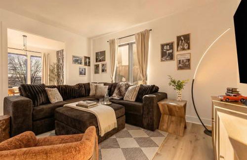 Hot Tub Poker Pool Table & Rooftop City MLS View - Foto 12