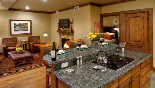 Innsbruck Aspen Deluxe One-Bedroom Garden Residence 03 w/ Hot tub, Centrally located - Foto 2