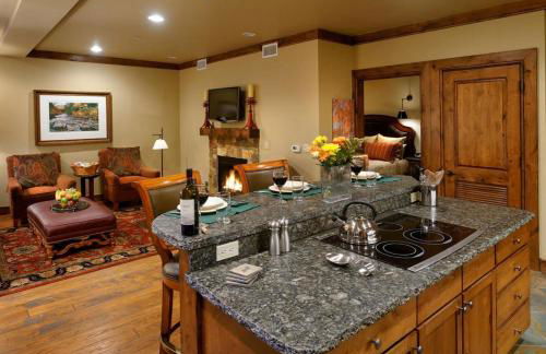 Innsbruck Aspen Deluxe One-Bedroom Garden Residence 03 w/ Hot tub, Centrally located - Foto 2