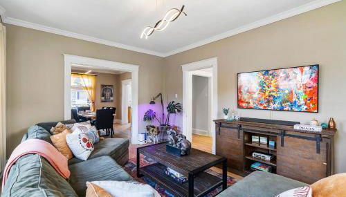 Modern Oakley Retreat - King Bed - Free Parking - Centrally Located - Foto 4