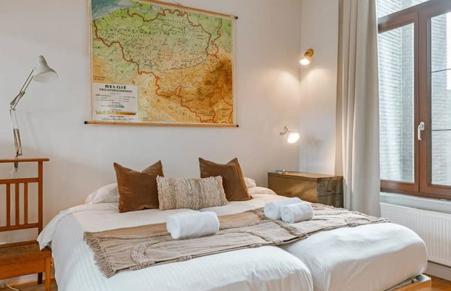 Charming Mansion in Vibrant Antwerp - Photo 14