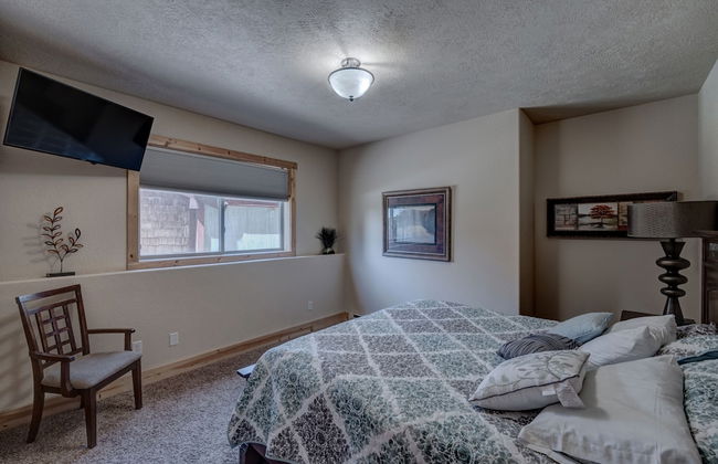 Blackmoon Chalet at Terry Peak - Photo 6