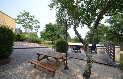 Alluring Holiday Home in Largentière with Pool - Foto 21