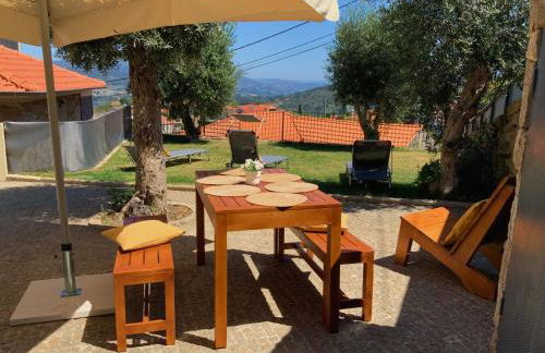 Casa da Zéfinha, em Cinfães, no Douro - Foto 25