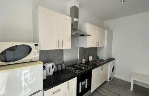 2 Bedroom Flat Ground Floor in Town Center Wellingborough - Photo 14