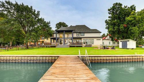 Hot Tub, Fire Pit! High-End Cedar Creek Lake Haven - Foto 2