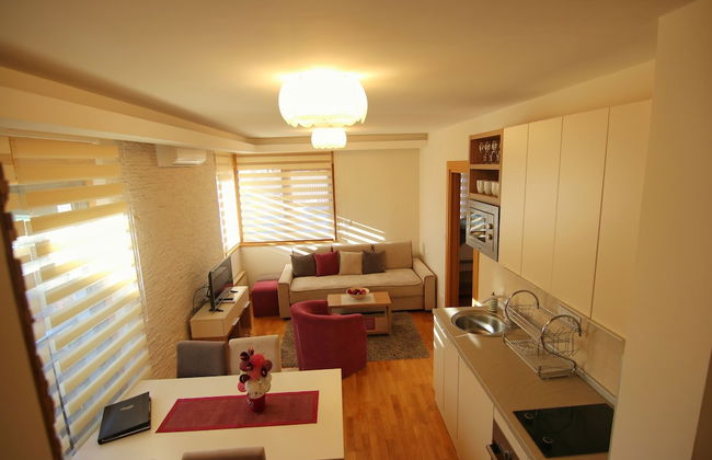 Konaciste Egoiste - Centar - Photo 8