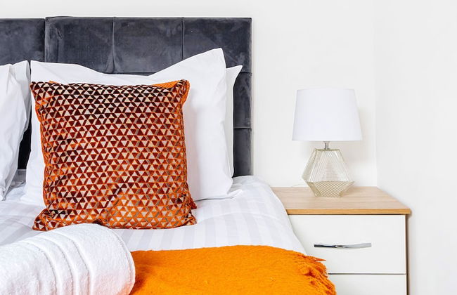 Modern Town Center Apartments Aldershot - Photo 6