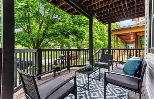 Spacious 4BR House Near Downtown, Perfect for Groups & Pets - Foto 18