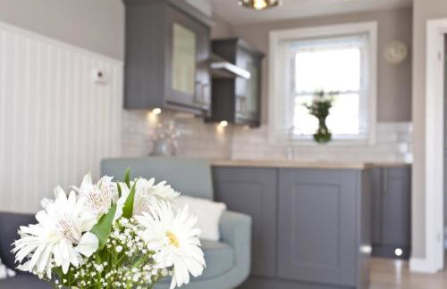 COASTGUARD COTTAGES by BOURNECOAST - A Charming Victorian Holiday Home with SEA VIEWS, HOT TUB and Garden - HB6098 - Foto 9