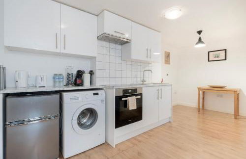 Modern one bedroom flat in Central London - Photo 4