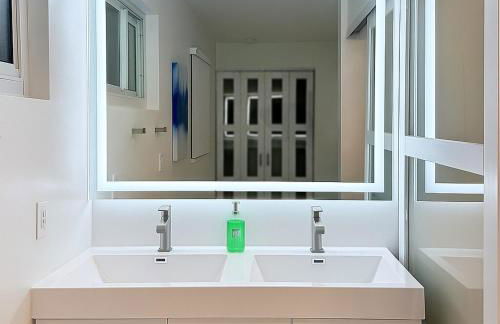 Waterfront HotTub Steps from the Airport Boat Slip - Foto 24