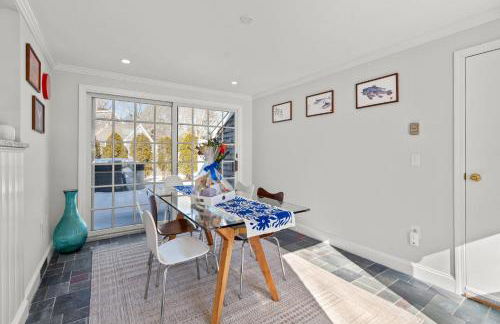 Family Walk to Craigville BeachBright 4BR Coastal Retreat - Foto 7