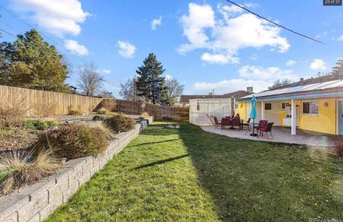 Sunny Beach House of Olde Town Arvada - Foto 7