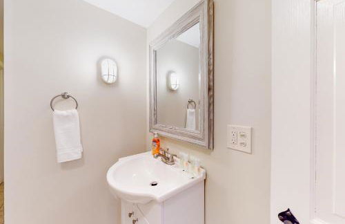 Just Beachy - Photo 26